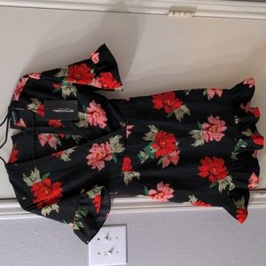 Floral Pretty little thing dress US4